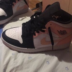 Nike Air Jordan 1 Mid Crimson Tint Toe, 9.5